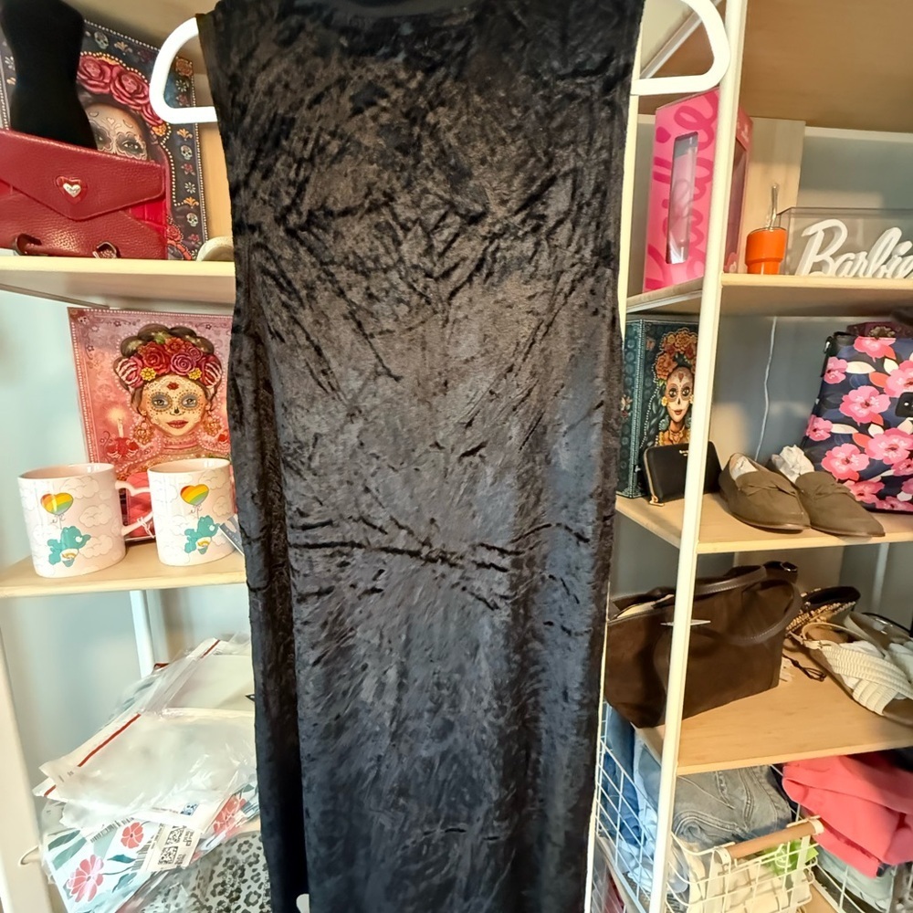 Michael Stars Black Velvet Midi Dress preloved Size Medium - Picture 4 of 4